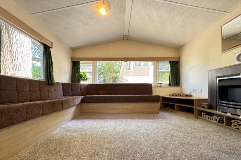 Three Bed Delta Radiant (35x12) 2014 Three Bed Delta Radiant (35x12) 2014