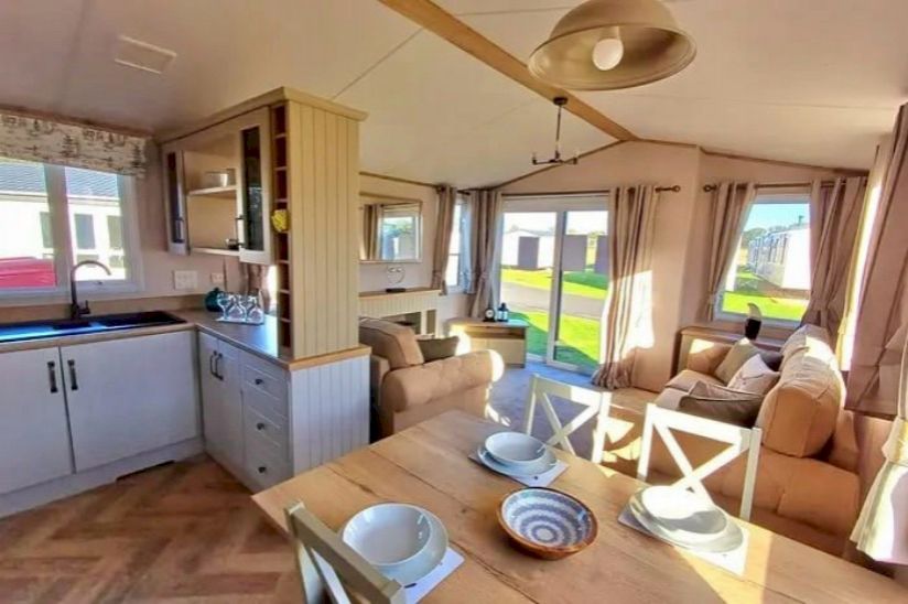 Three Bed Atlas Debonair (40x13) 2023 Three Bed Atlas Debonair (40x13) 2023
