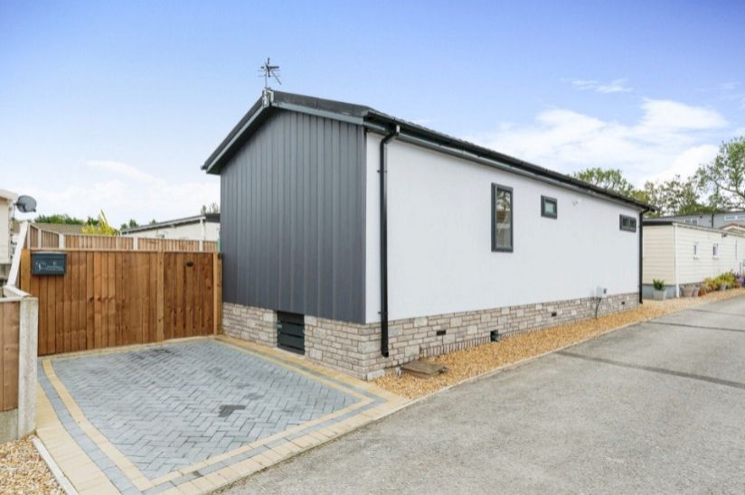 Two Bed Preowned Tingdene Savanah (37x13) Two Bed Preowned Tingdene Savanah (37x13)