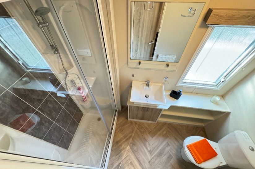 Two Bed Carnaby Helmsley (39x13) 2017 Two Bed Carnaby Helmsley (39x13) 2017