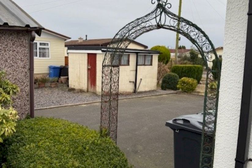Three Bed Lisset Linden Cottage (46ftx20ft) Three Bed Lisset Linden Cottage (46ftx20ft)