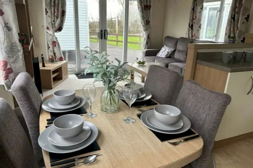 Three Bed Preowned Willerby Avonmore (38x12) 2013 Three Bed Preowned Willerby Avonmore (38x12) 2013