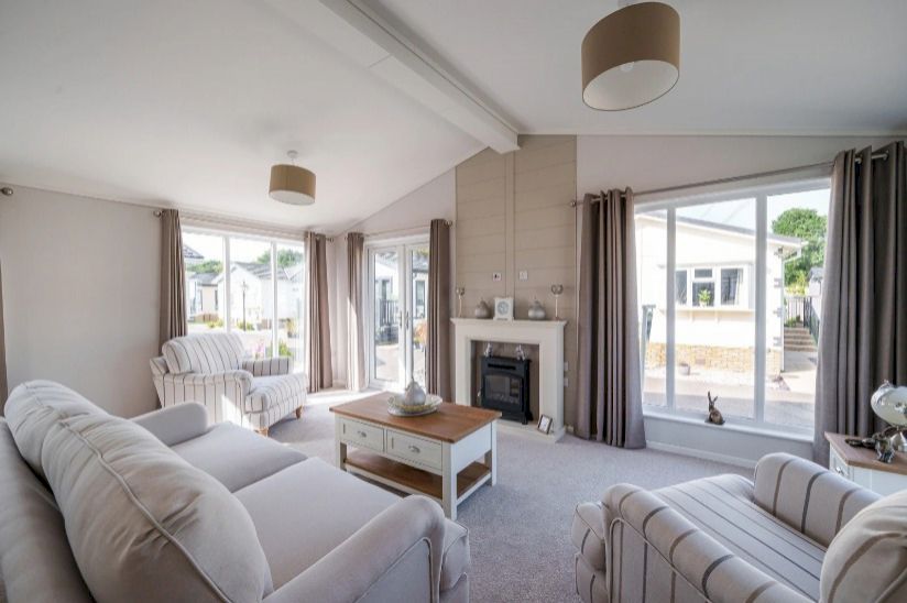 NEW Two Bed Burleigh Country Home NEW Two Bed Burleigh Country Home