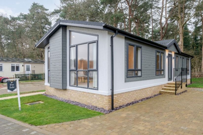 NEW Two Bed Prestige Residence (45x20) NEW Two Bed Prestige Residence (45x20)