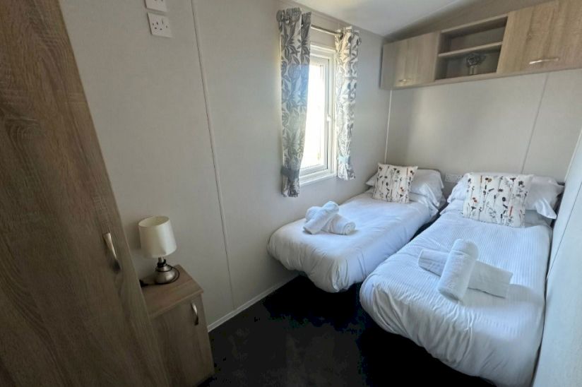 Three Bed Love Royale (40x13) 2023 Three Bed Love Royale (40x13) 2023