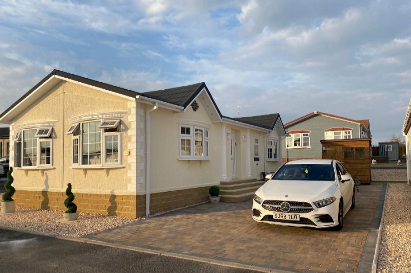 Two Bed Omar Middleton (40x20) 2022 Two Bed Omar Middleton (40x20) 2022