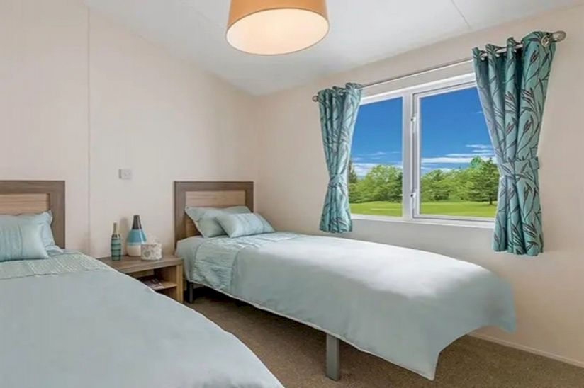 Willerby Cadence Two Bed Preowned (40x20) 2015 Willerby Cadence Two Bed Preowned (40x20) 2015