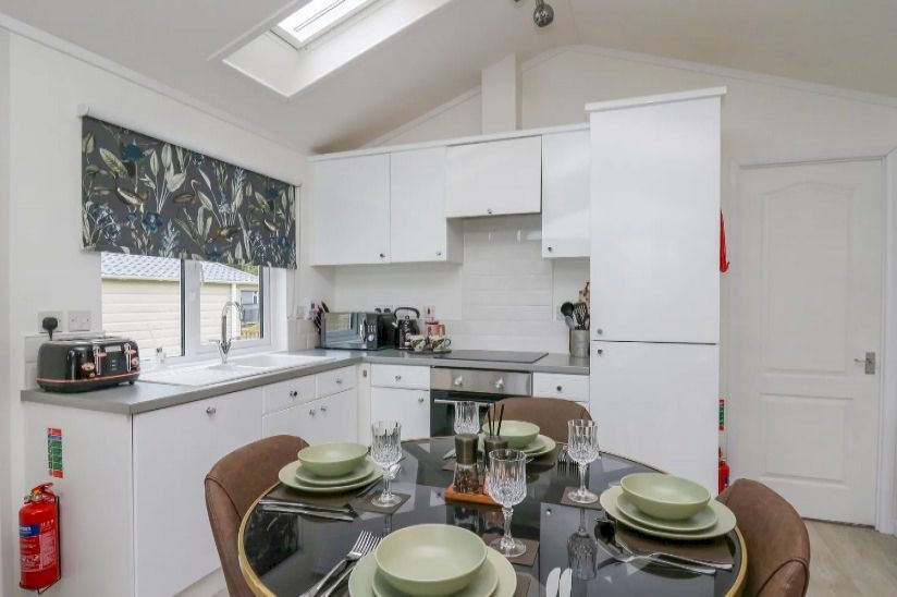 Two Bed Private Sale Stately Albion Salisbury (38x12) 2015 Two Bed Private Sale Stately Albion Salisbury (38x12) 2015