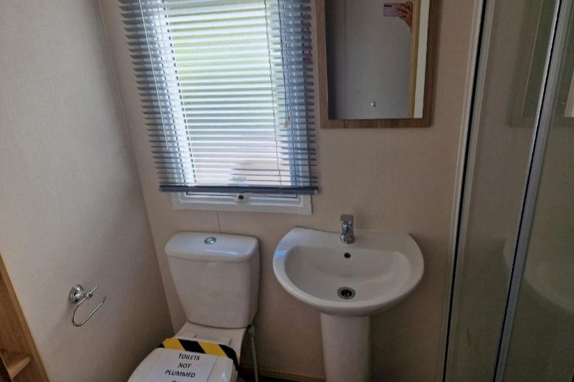 Two Bed Pre-Loved ABI Summer Breeze (36x12) 2015 Two Bed Pre-Loved ABI Summer Breeze (36x12) 2015