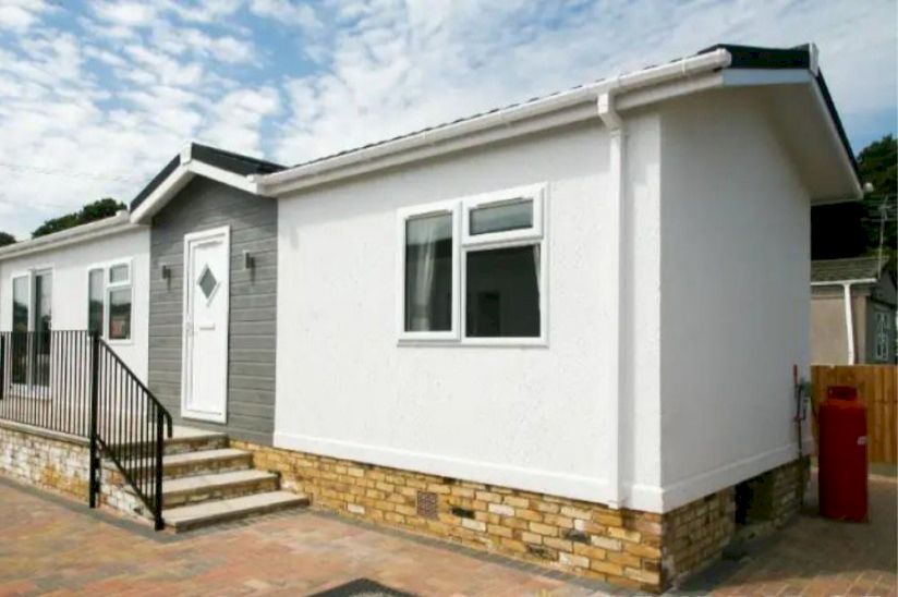Two Bed Stately Albion Tredegar Single (40x12) Two Bed Stately Albion Tredegar Single (40x12)