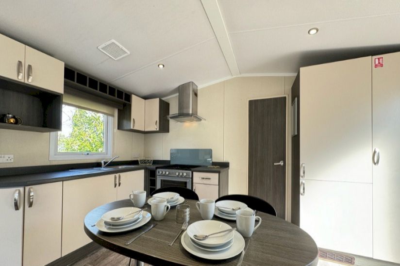 Three Bed Regal Kingston (39x13) 2016 Three Bed Regal Kingston (39x13) 2016