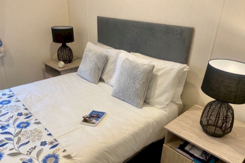 Two Bed Delta Lakeside Two Bed Delta Lakeside