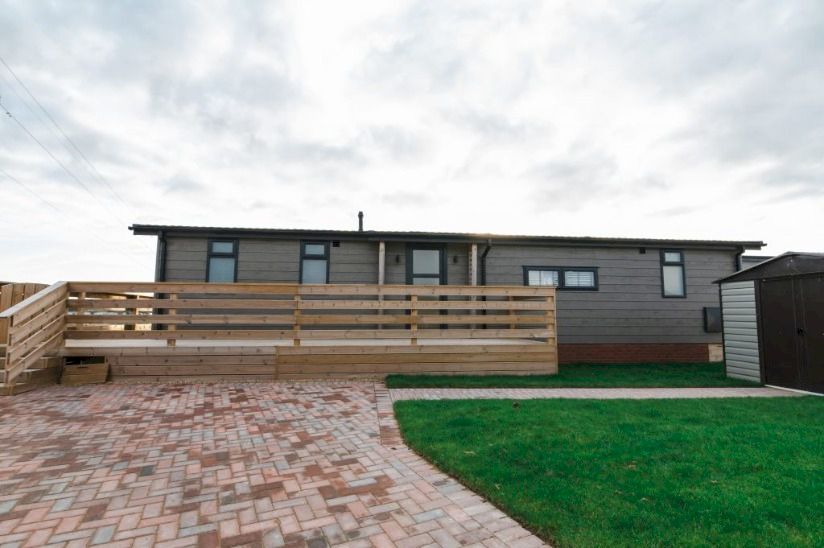 Two Bed Prestige Hampton (45x22) Two Bed Prestige Hampton (45x22)