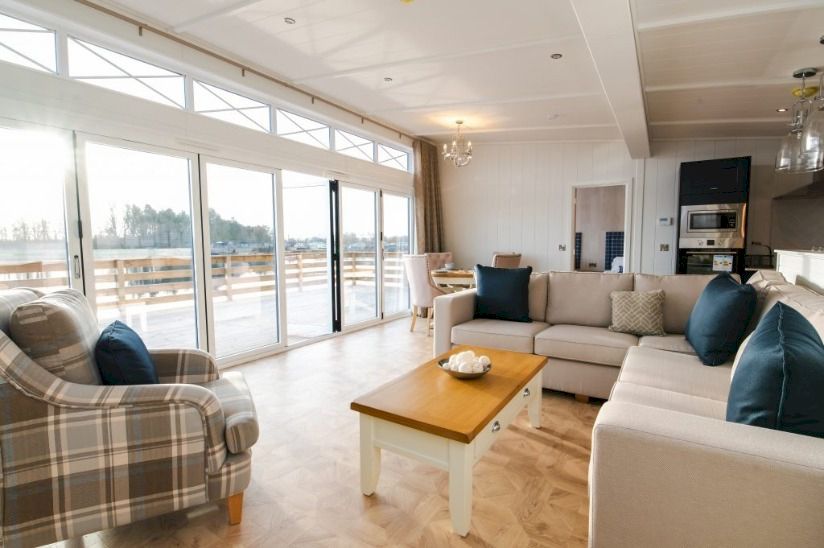 Two Bed Prestige Hampton (45x22) Two Bed Prestige Hampton (45x22)
