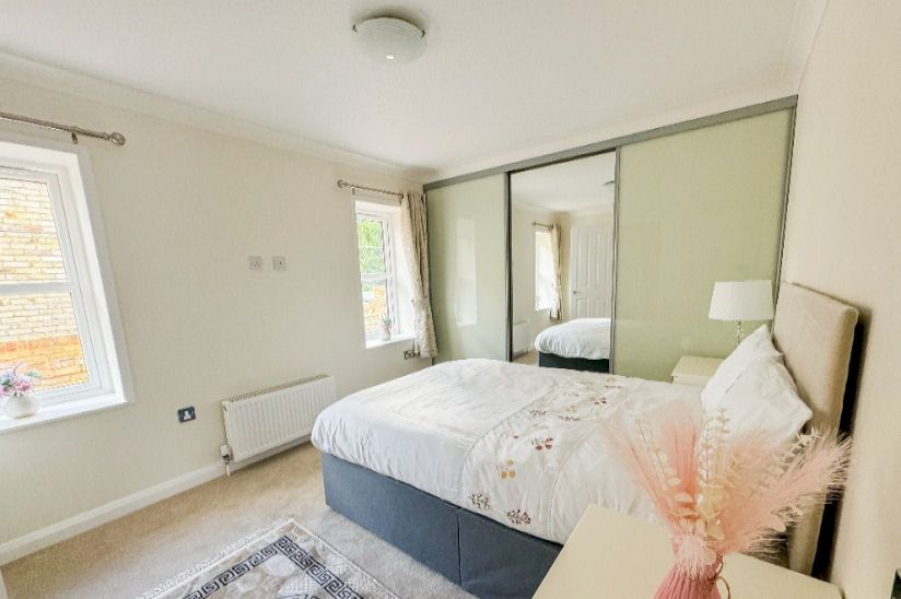 Two Bed Stately Albion Windsor (45x20) Two Bed Stately Albion Windsor (45x20)