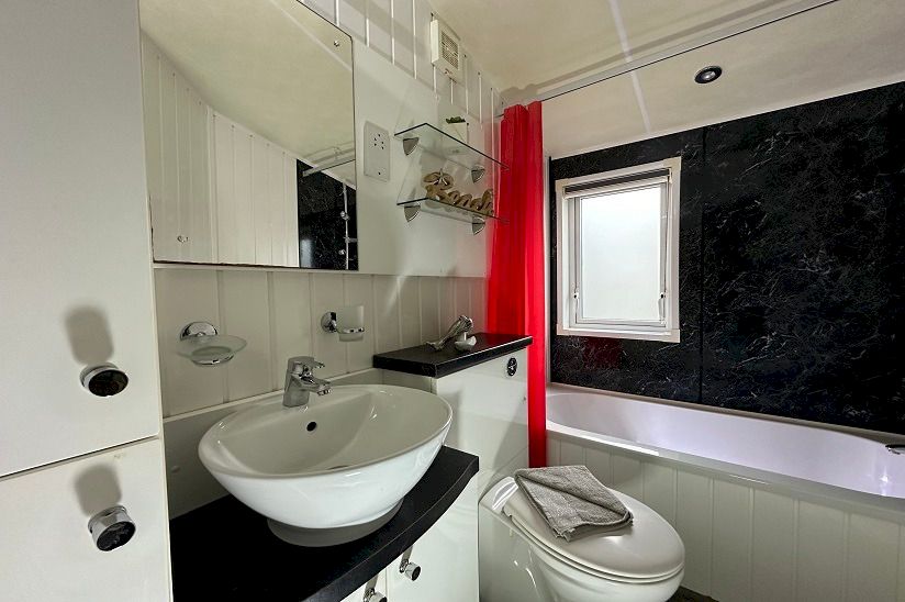 Two Bed Willerby Meridian (42x13) 2013 Two Bed Willerby Meridian (42x13) 2013