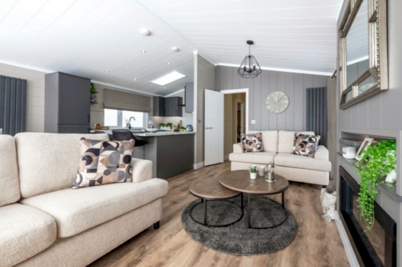 Two Bed Omar Kingfisher (45x20) Two Bed Omar Kingfisher (45x20)