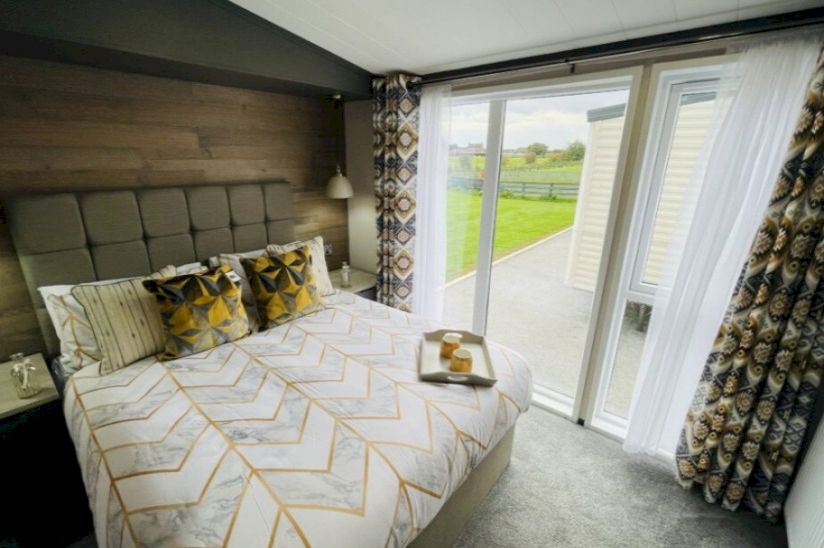 Two Bed Victory Lakewood Lodge (42x14) 2022 Two Bed Victory Lakewood Lodge (42x14) 2022