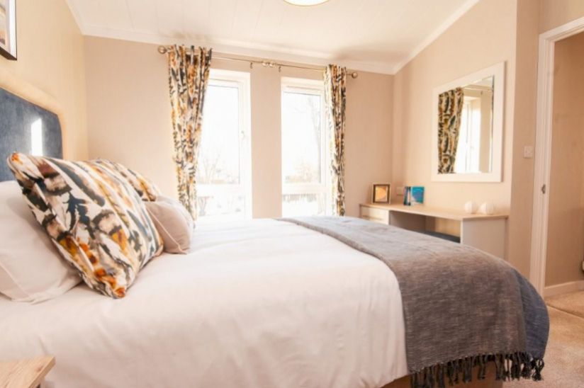 Two Bed Omar Southwold (45x15) Two Bed Omar Southwold (45x15)