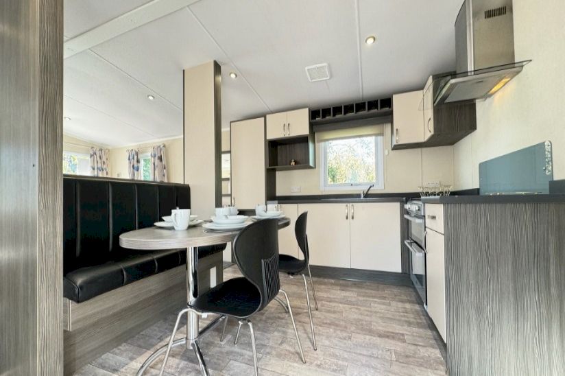 Three Bed Regal Kingston (39x13) 2016 Three Bed Regal Kingston (39x13) 2016