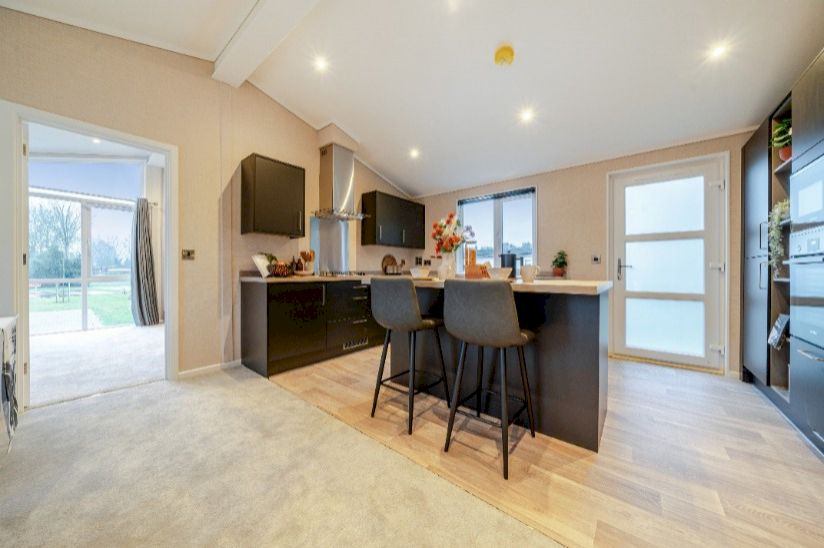NEW Two Bed Prestige Residence (45x20) NEW Two Bed Prestige Residence (45x20)