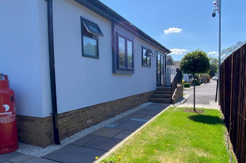 Two Bed Tingdene Lamport (36x20) Two Bed Tingdene Lamport (36x20)