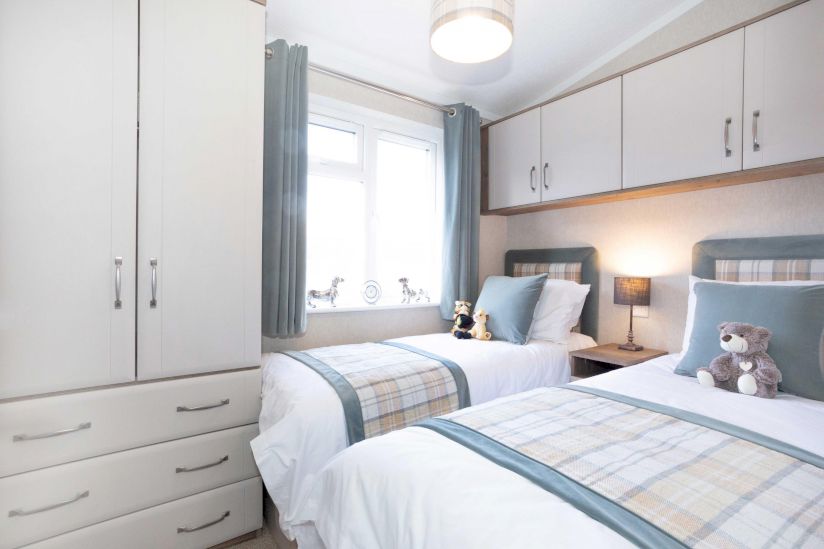 Two Bed Omar Arden Two Bed Omar Arden