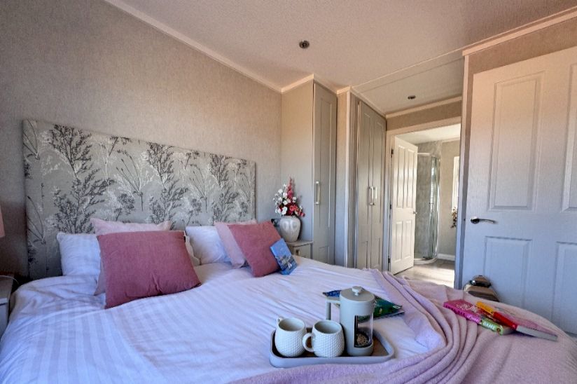 New Two Bed Stately Albion (36x20) New Two Bed Stately Albion (36x20)