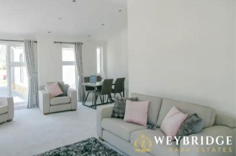 Two Bed Stately Albion Wentwood (45x22) Two Bed Stately Albion Wentwood (45x22)