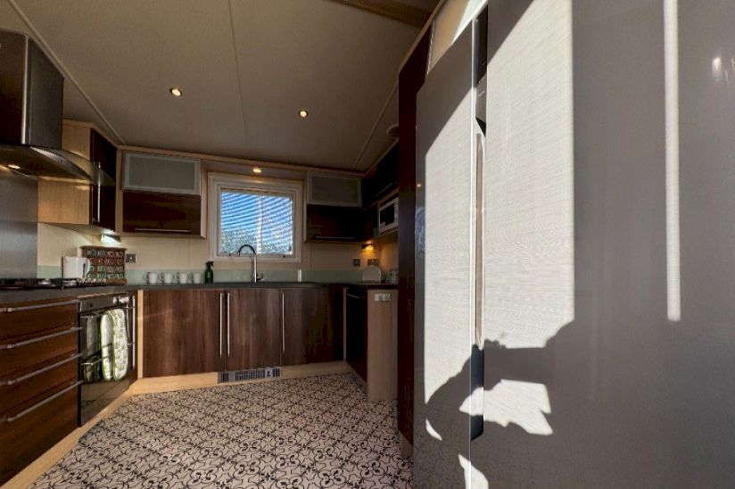 Two Bed Swift Champagne (40x13) 2010 Two Bed Swift Champagne (40x13) 2010