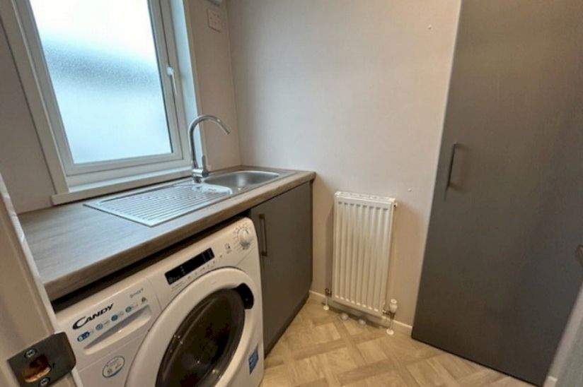 Two Bed Atlas Wisteria (40x20) 2022 Two Bed Atlas Wisteria (40x20) 2022