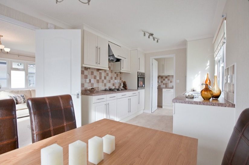 Two Bed Stately Tredegar Contemporary (40x20) Two Bed Stately Tredegar Contemporary (40x20)