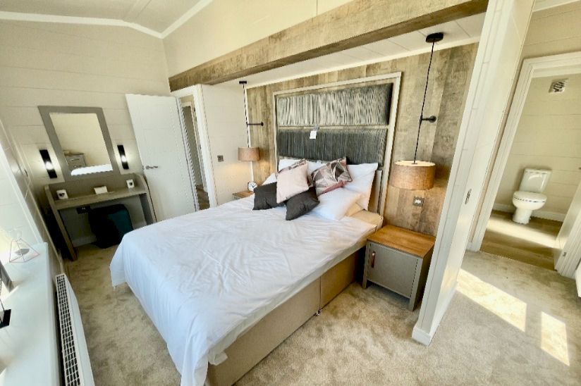 Two Bed Omar Boutique (44x22) 2022 Two Bed Omar Boutique (44x22) 2022