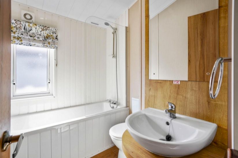 CHEAP STATIC LUXURY LODGE FOR SALE IN SUFFOLK CHEAP STATIC LUXURY LODGE FOR SALE IN SUFFOLK