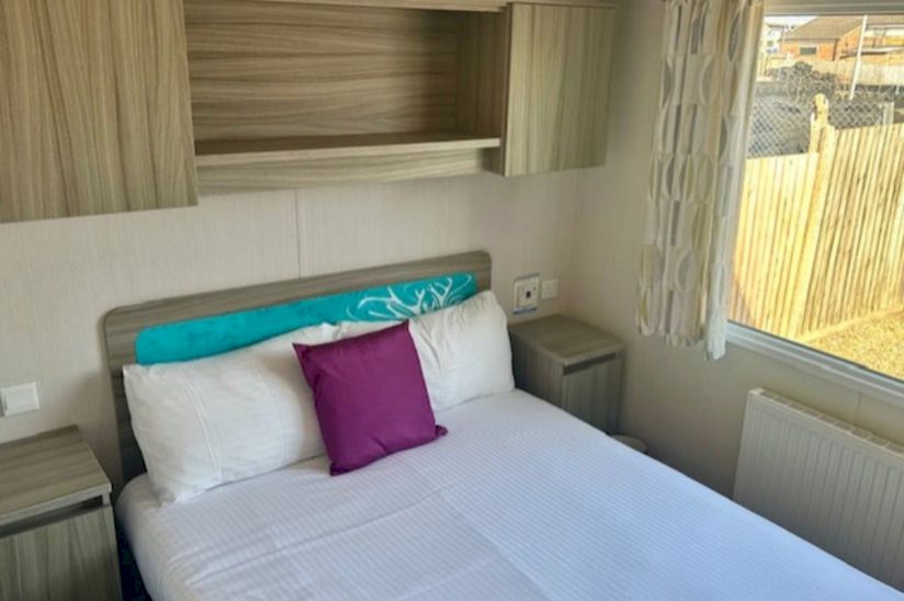 Two Bed Swift Bordeaux (33x12) 2015 Two Bed Swift Bordeaux (33x12) 2015