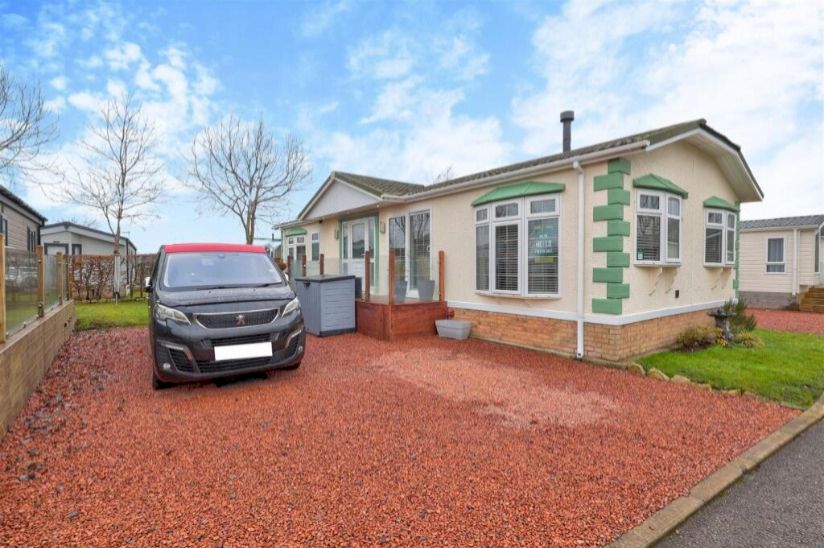 Two Bed Chatsworth Platinum (45x20) Two Bed Chatsworth Platinum (45x20)