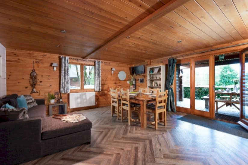 Holly Lodge Holly Lodge