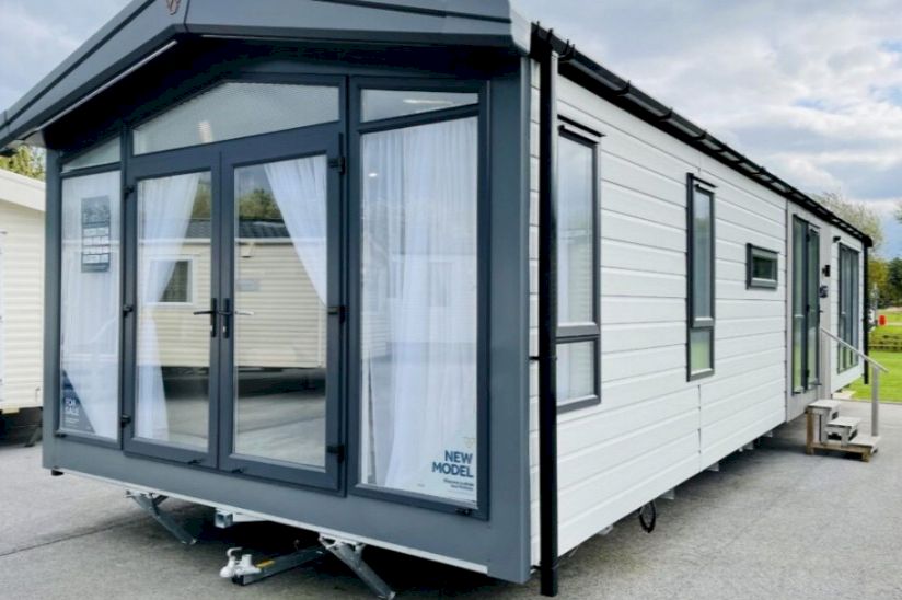 Two Bed Victory Lakewood Lodge (42x14) 2022 Two Bed Victory Lakewood Lodge (42x14) 2022