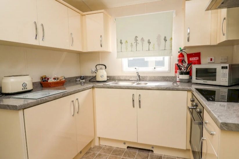 Private Sale Two Bed Delta Langford (40x13) 2018 Private Sale Two Bed Delta Langford (40x13) 2018