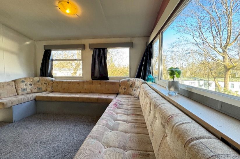 Two Bed Delta Santana (30x12) 2009 Two Bed Delta Santana (30x12) 2009