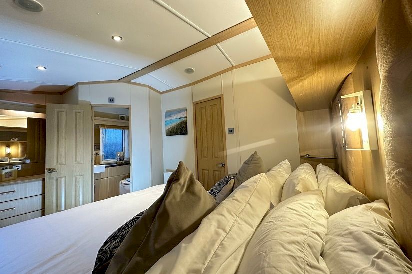 Two Bed Carnaby Essence (40x13) 2011 Two Bed Carnaby Essence (40x13) 2011