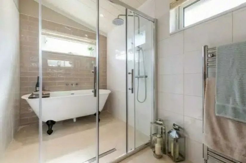 Two Bed Omar Spinney (40x20) 2023 Two Bed Omar Spinney (40x20) 2023