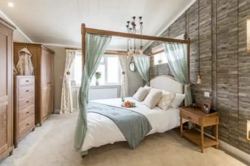 Two Bed Omar Spinney (40x20) 2023 Two Bed Omar Spinney (40x20) 2023