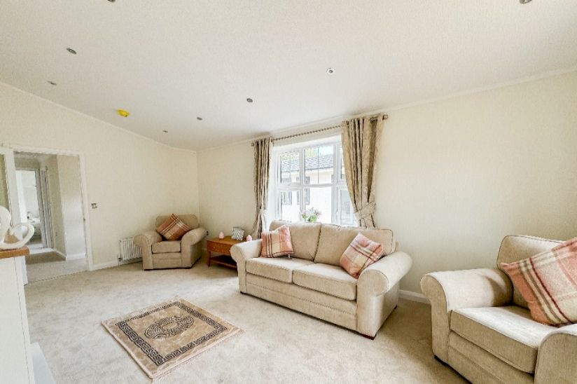 Two Bed Stately Albion Windsor (45x20) Two Bed Stately Albion Windsor (45x20)