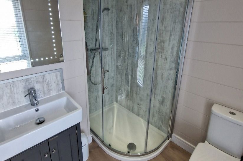 Two Bed Omar Boutique (42x20) 2022 Two Bed Omar Boutique (42x20) 2022