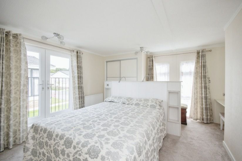 Two Bed Preowned Omar Anniversary (45x20) Two Bed Preowned Omar Anniversary (45x20)