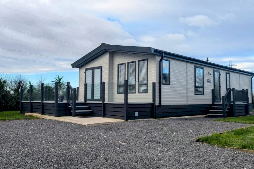Two Bed Atlas Debonair (40x20) Two Bed Atlas Debonair (40x20)