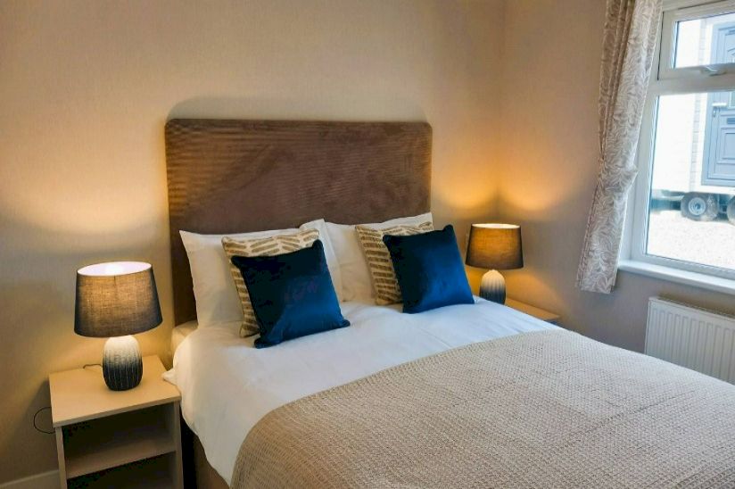 Two Bed Omar Westbury (40x20) Two Bed Omar Westbury (40x20)