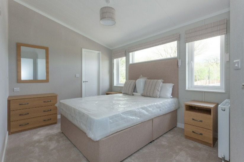 New Two Bed Omar Westfield (40x20) New Two Bed Omar Westfield (40x20)