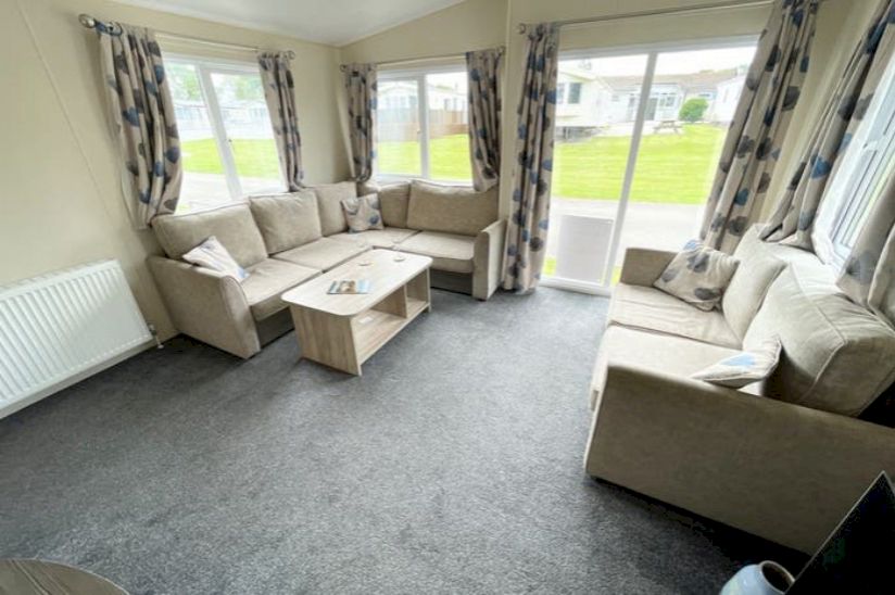 Three Bed Regal Kingston Deluxe (39x13) 2016 Three Bed Regal Kingston Deluxe (39x13) 2016